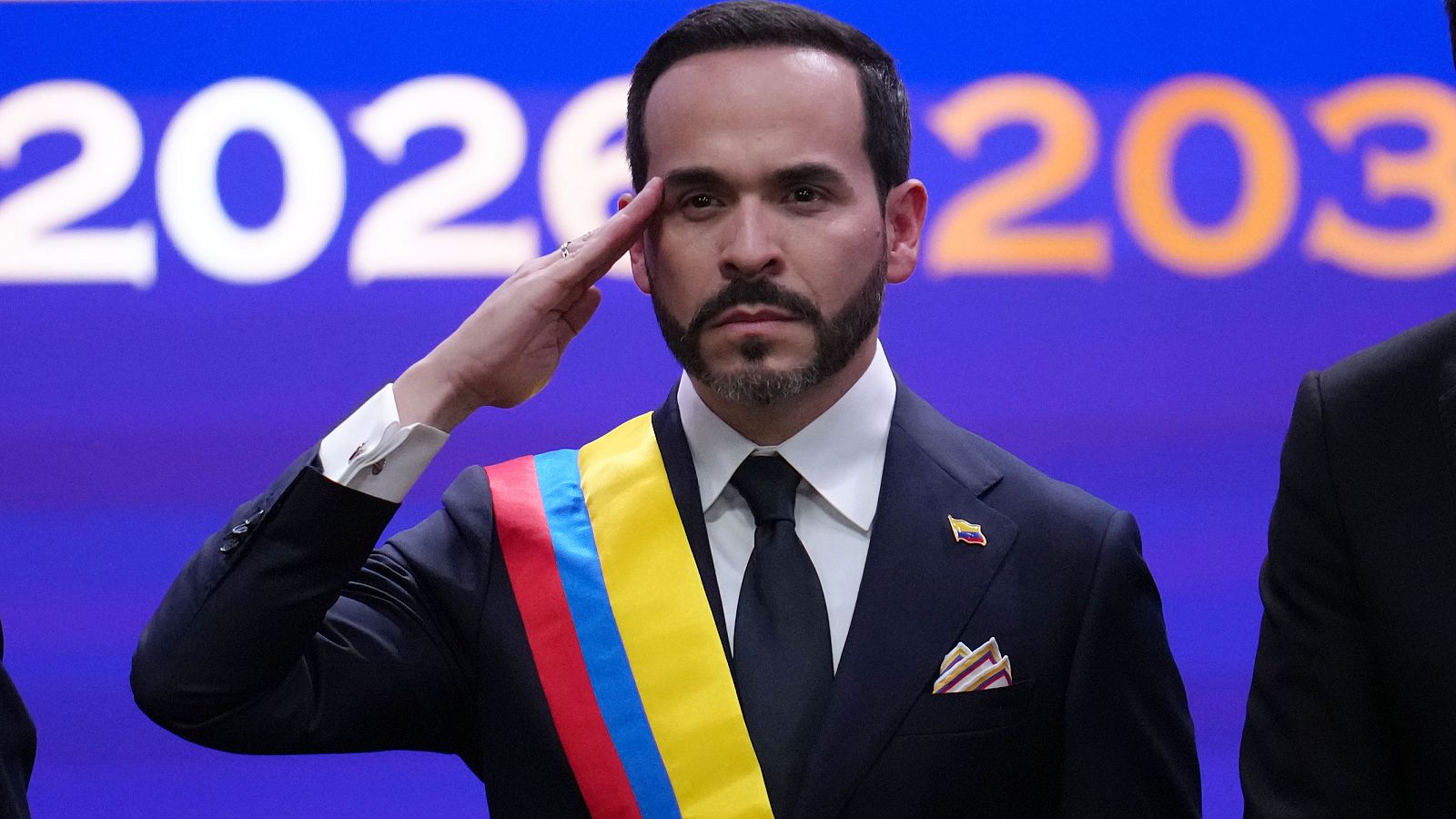 No hay democracia perfecta